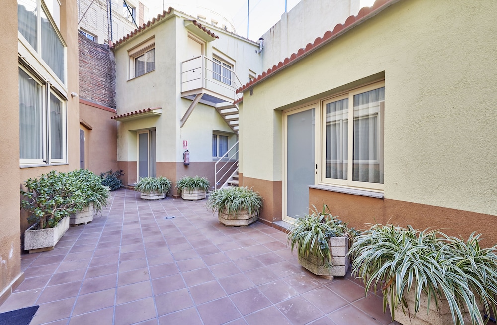 Barcelona Sants Station Apartments 3/39