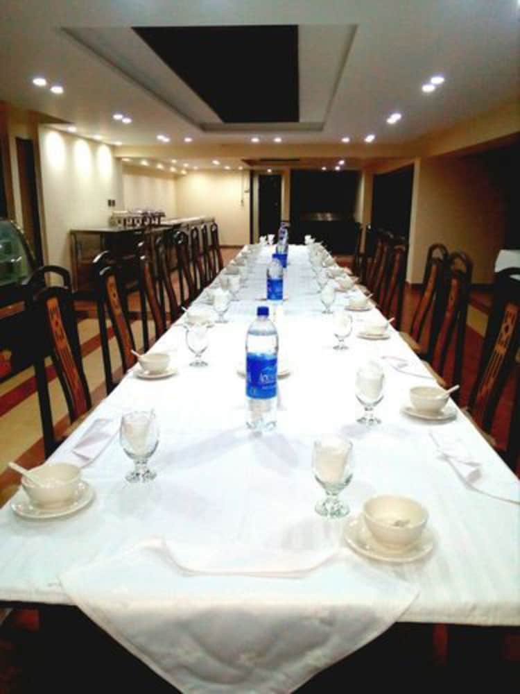 Bling International Hotel Multan 19/24