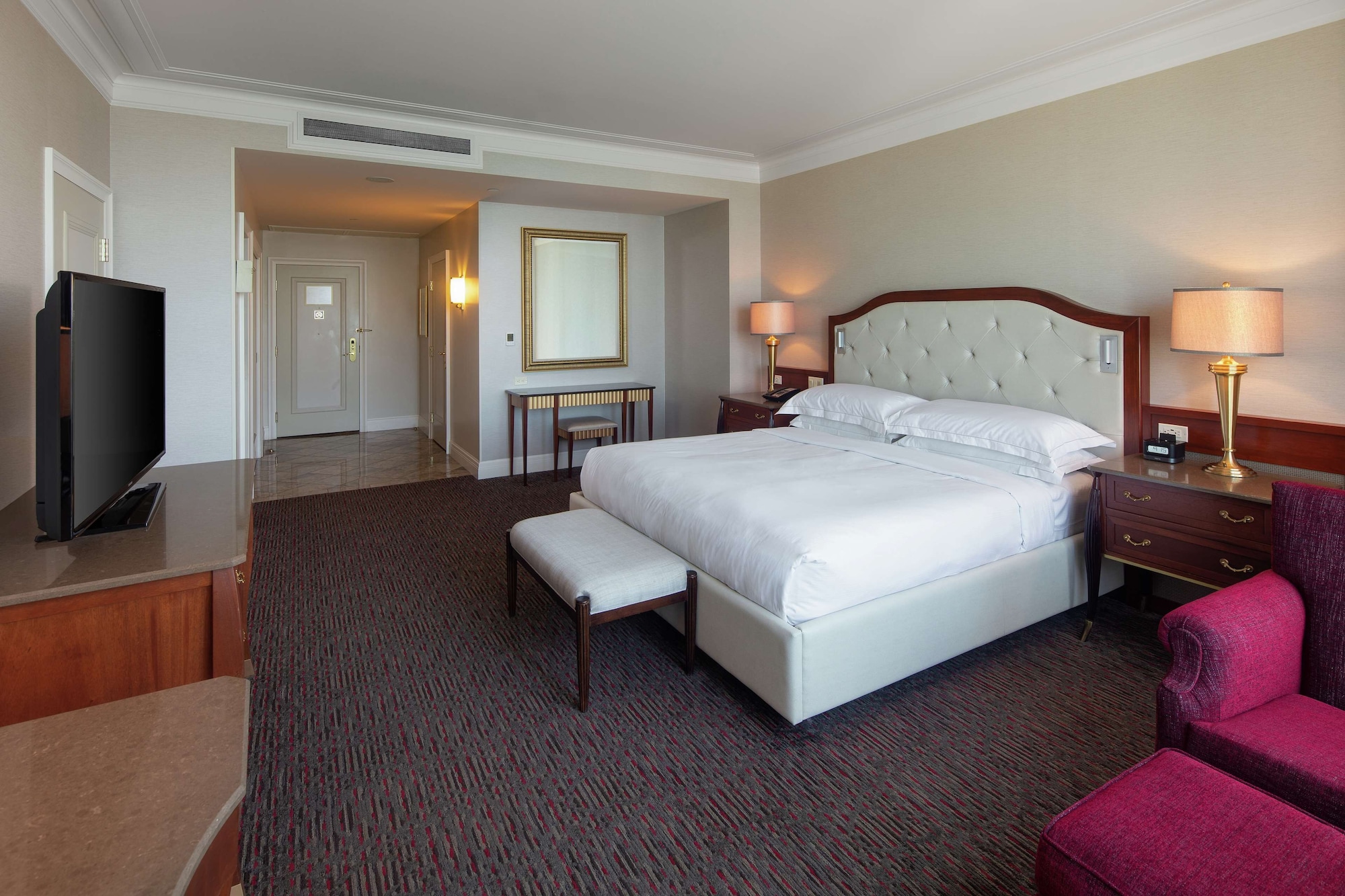 CLASSIC, KING BED, ACCESSIBLE