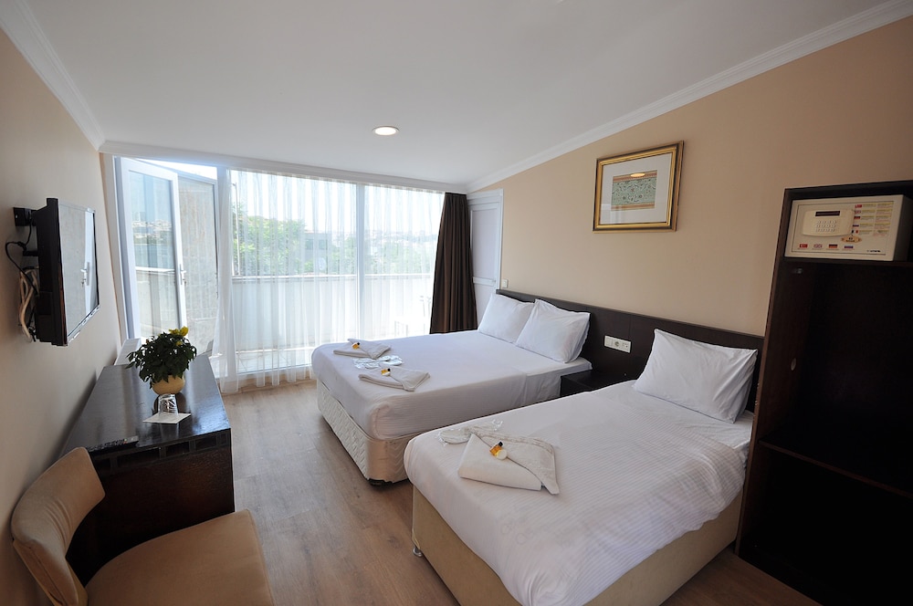 Hotel Baykal 14/47