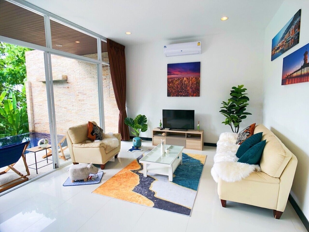 Lae Lay Suites 42/62