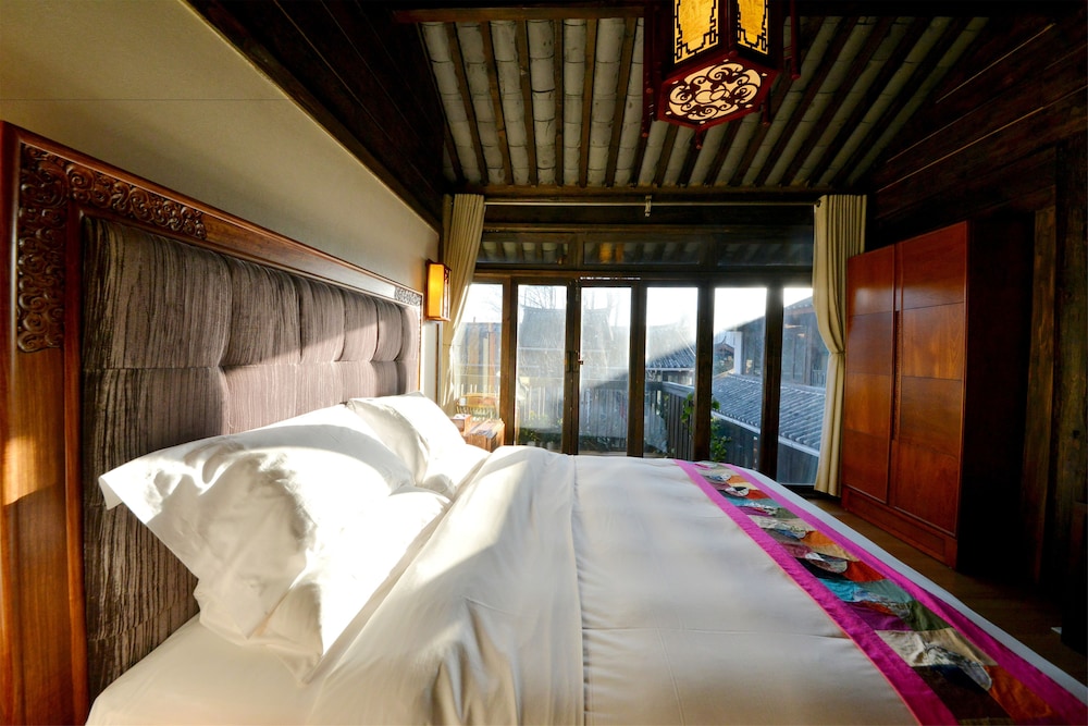 Lijiang Shuhe Youyiju Private Club 15/50