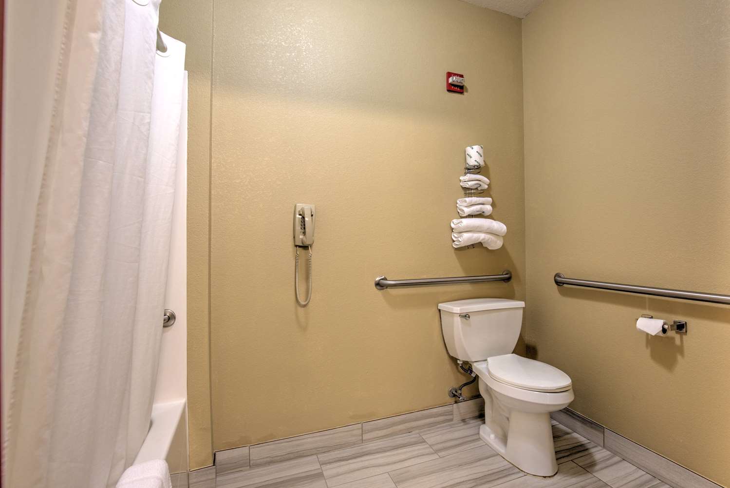 Super 8 by Wyndham Waterloo 11/13