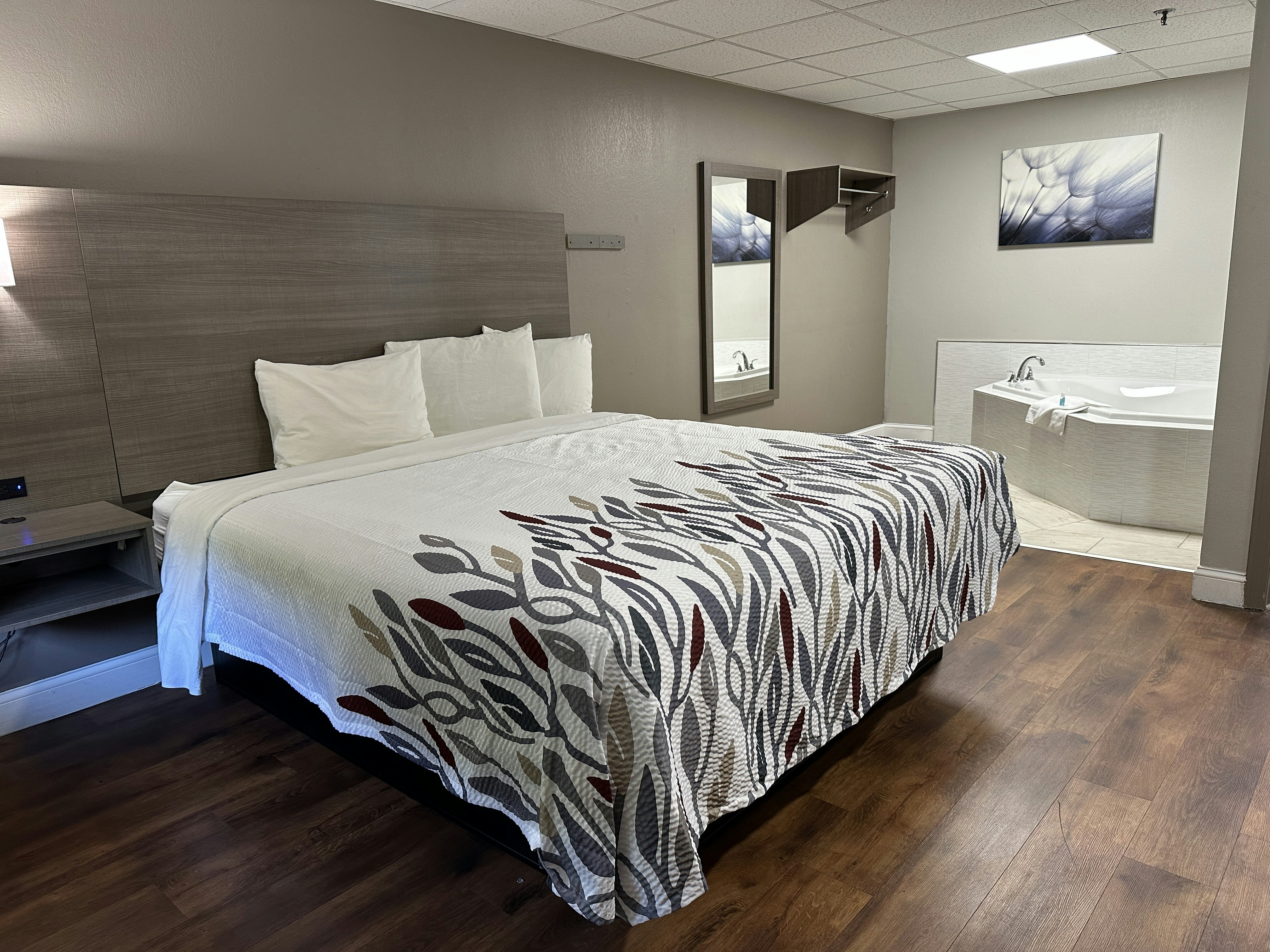 Rodeway Inn Swansea, MA 22/42