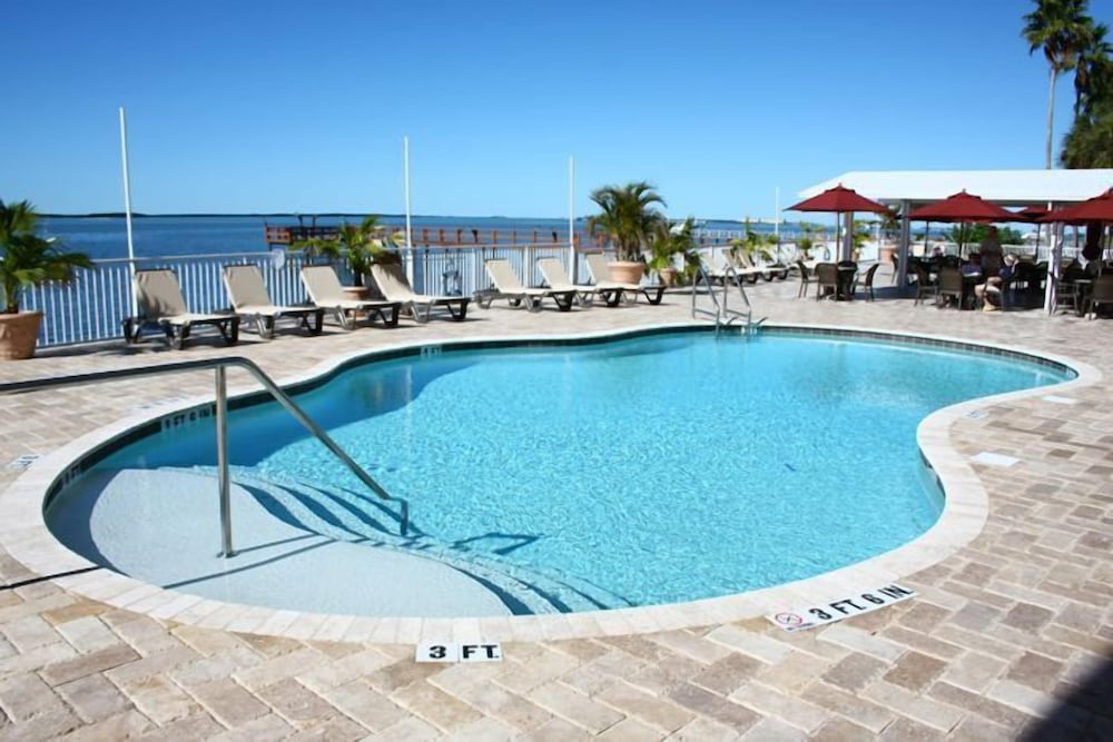Beso Del Sol Resort 34/63