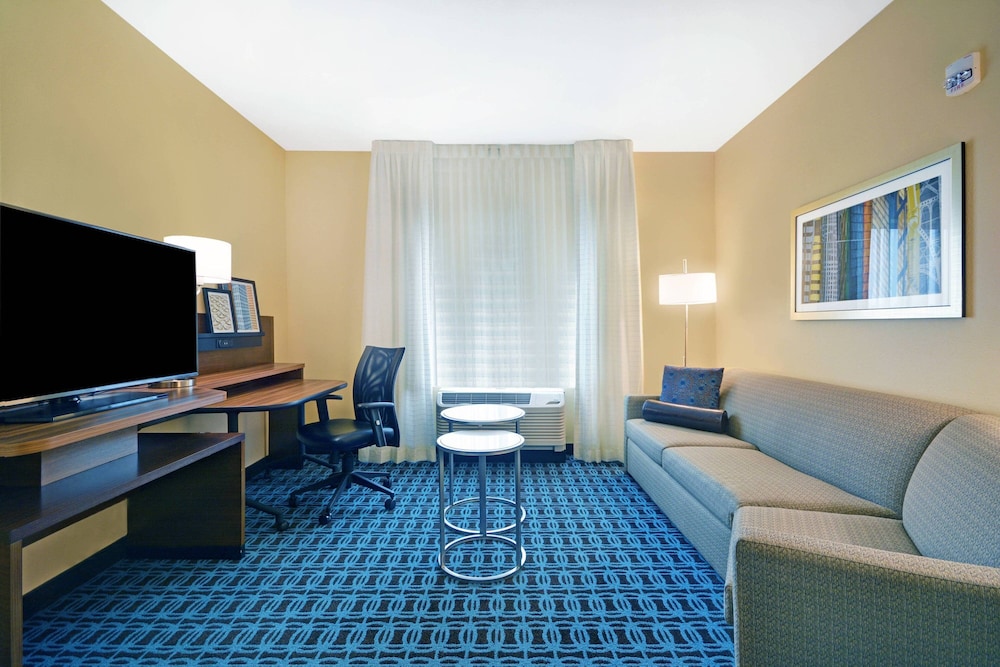 Fairfield Inn & Suites By Marriott Savannah Sw/Richmond Hill 36/53