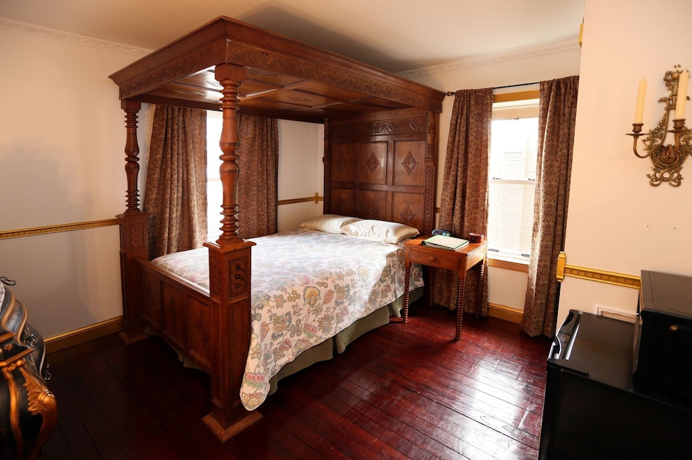 The Old Parsonage Bed and Breakfast 19/64