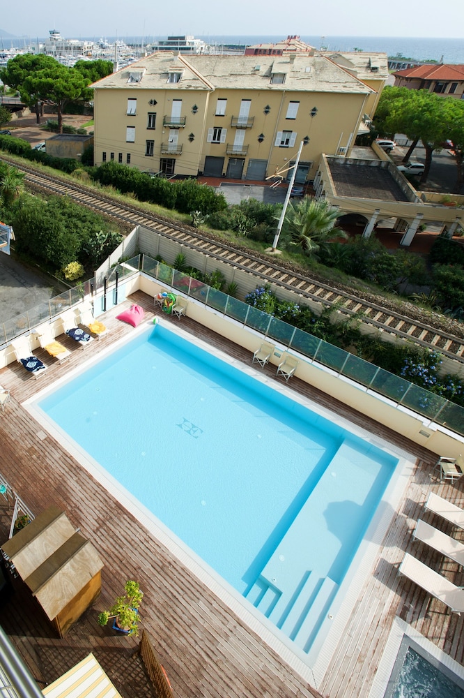 Hotel Excelsior 29/30