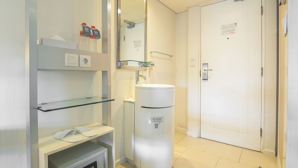 1o1 Urban Jakarta Kelapa Gading the Bnb 16/72