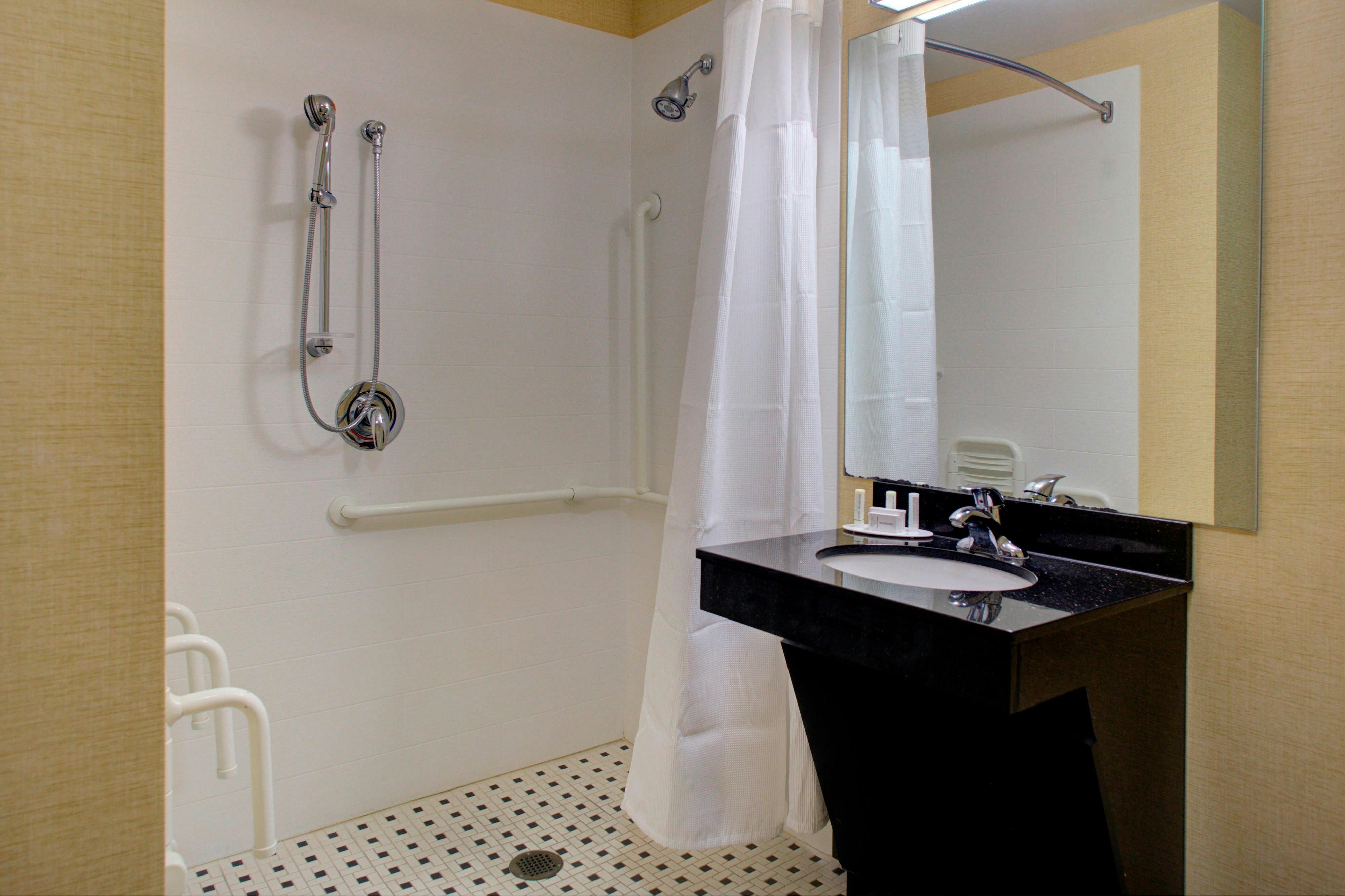 Fairfield Inn Suites By Marriott Montgomery Eastchase Pkwy 48/50