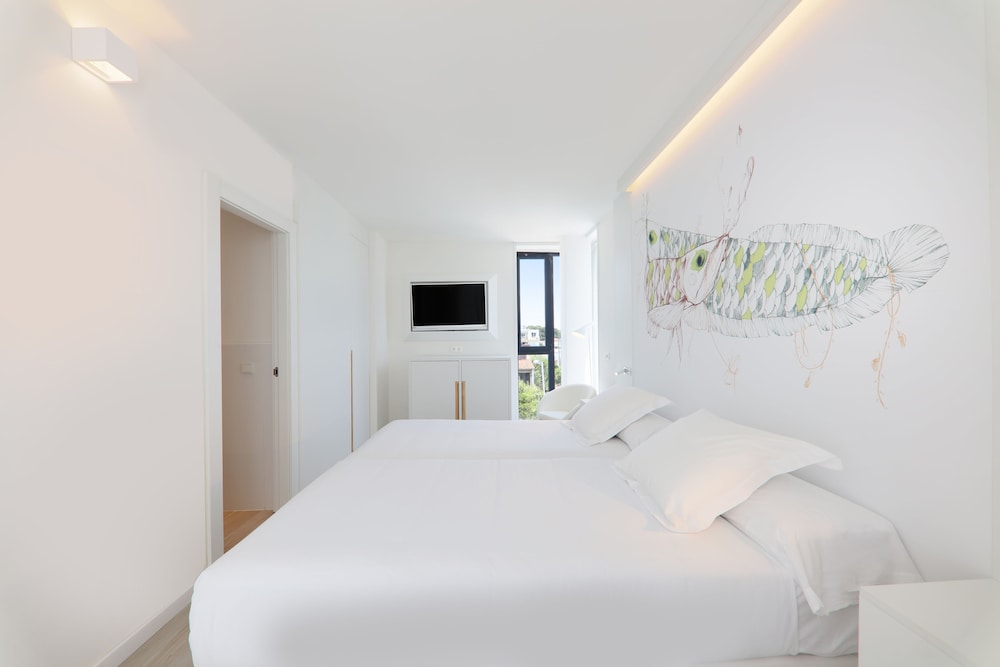 Iberostar Waves Bahia de Palma - Adults Only 9/38