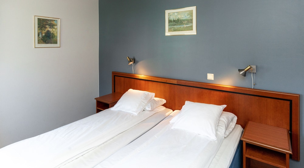 Compact, Twin Beds