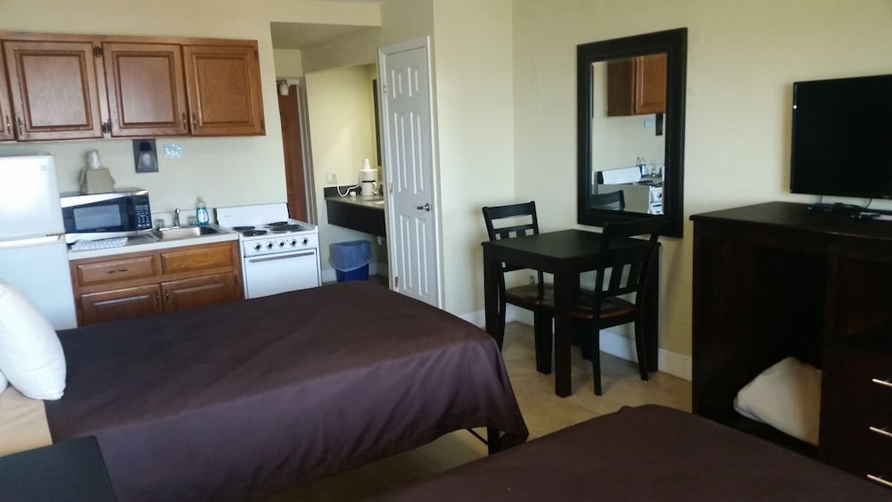 Driftwood Resort 29/70