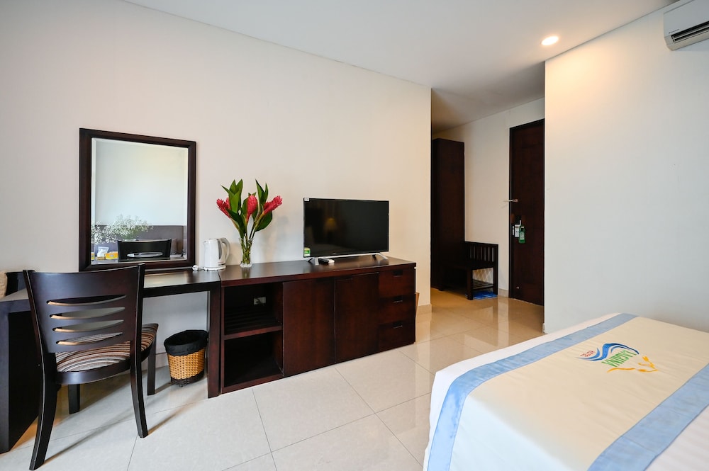 Laguna Hotel 28/41