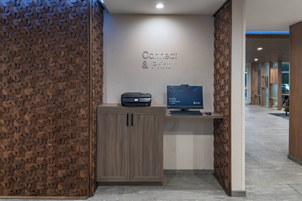 Fairfield Inn & Suites By Marriott Houston Missouri City 8/30