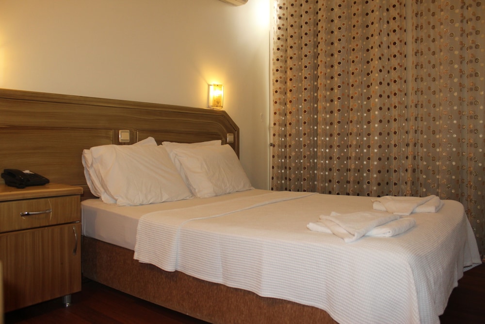 STANDARD, DOUBLE OR TWIN BED