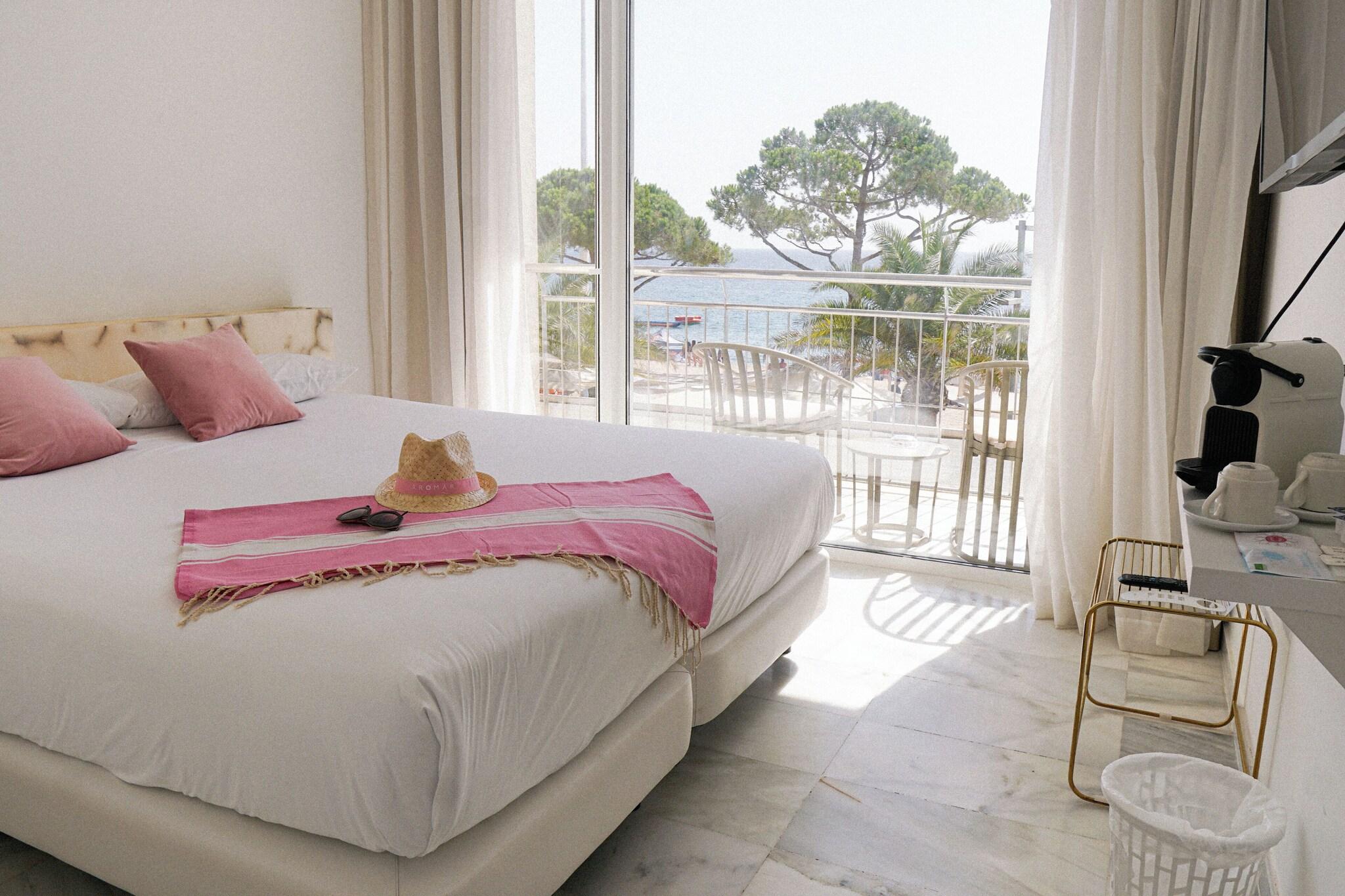 Room, Double Bed, Sea View, Balcony