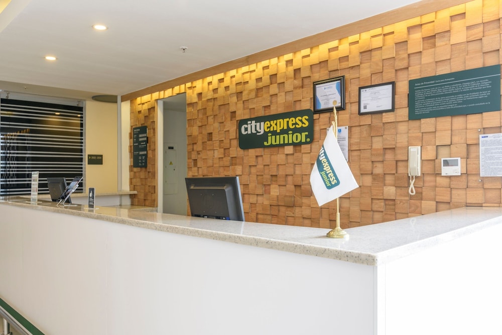 City Express Junior by Marriott Bogota Aeropuerto 16/60