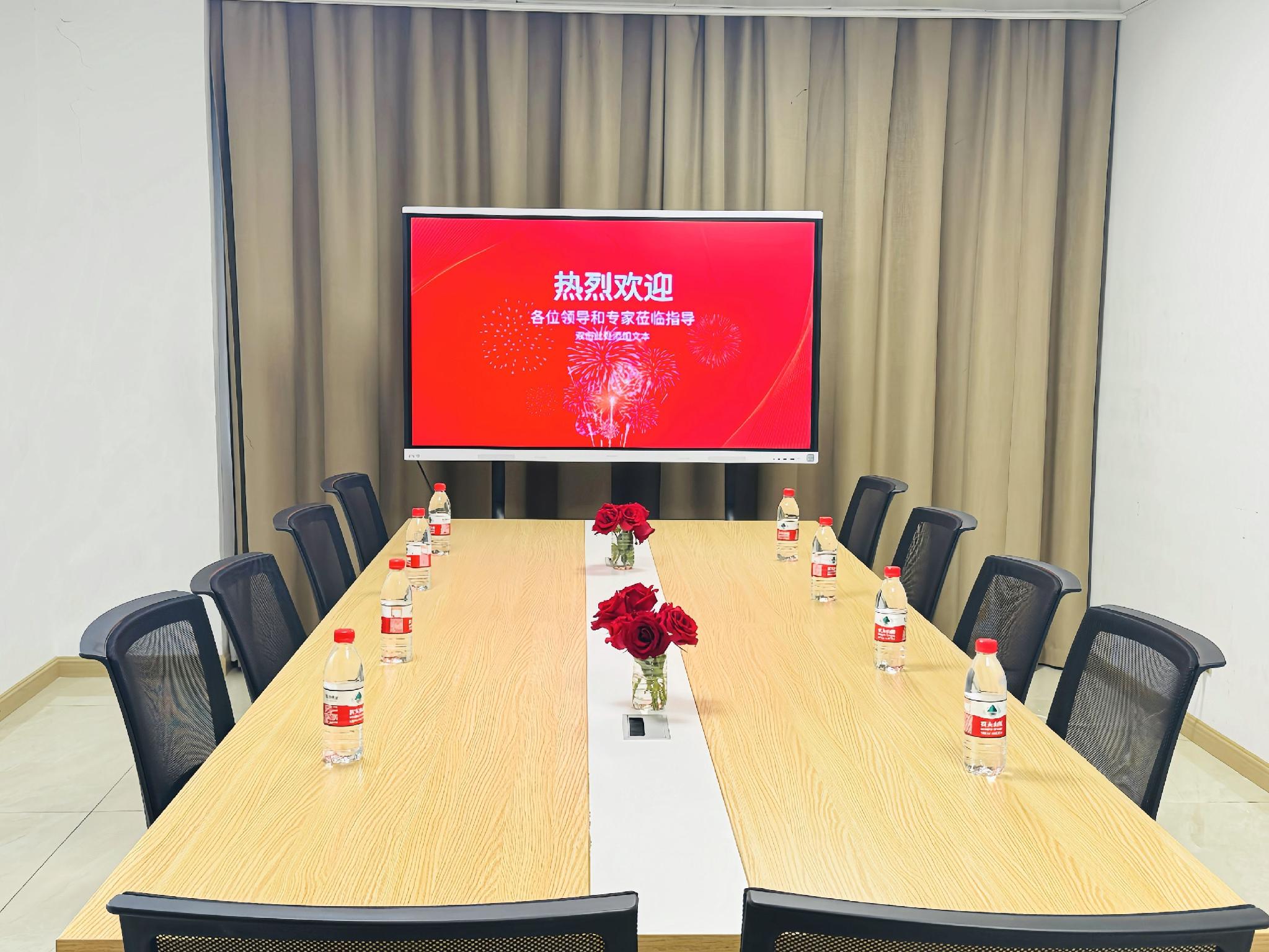 Vienna Hotel Shanghai Songjiang Film & TV Park 18/23