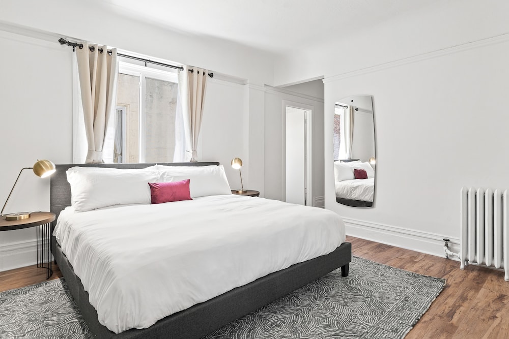 PREMIUM, KING BED