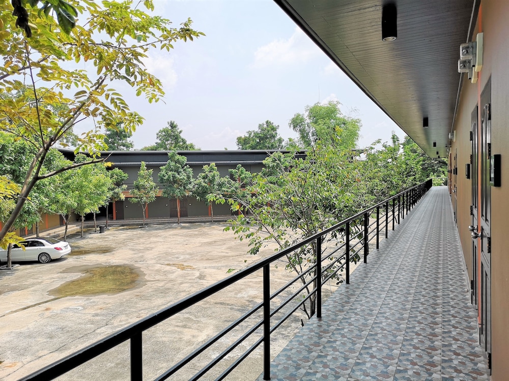 Huaisai Hotel 30/34