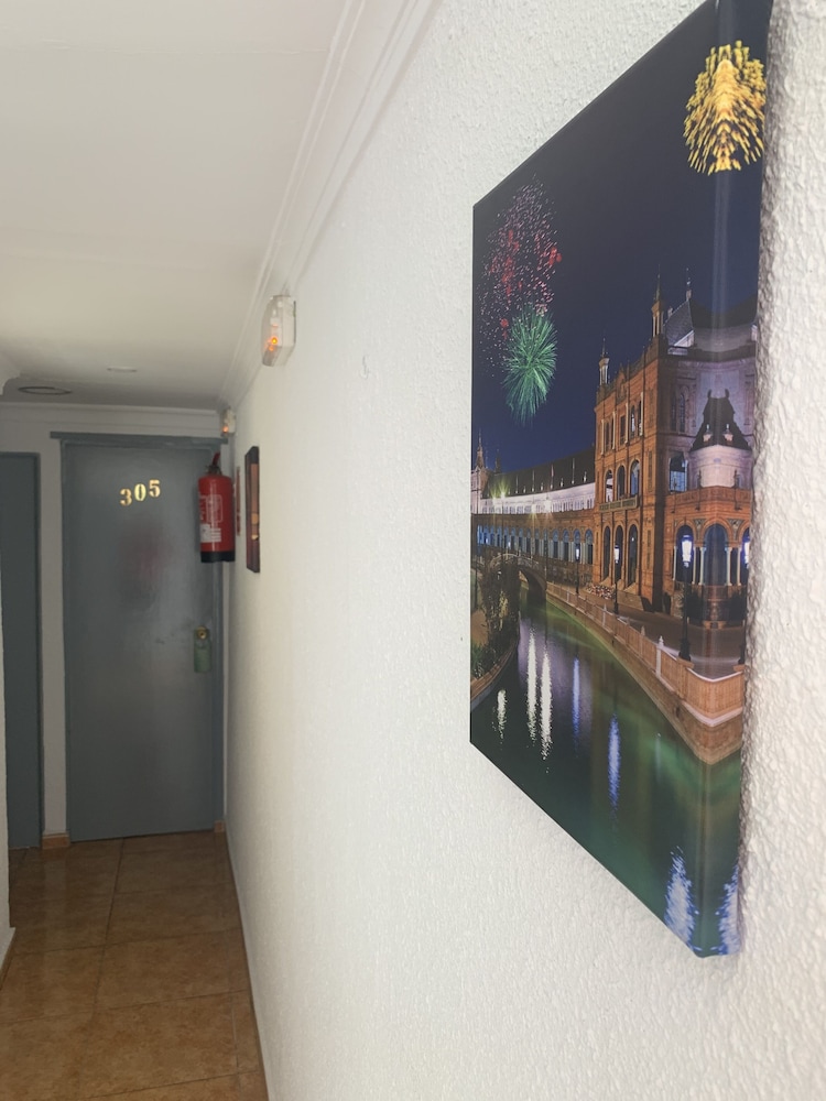 Hostal Alcobia 2/33