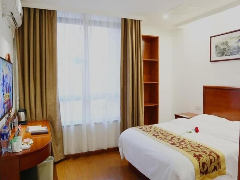 GreenTree Inn Anhui HeFei FeiDong County GuiWang Road LuZhou Medical School Business Hotel 14/50