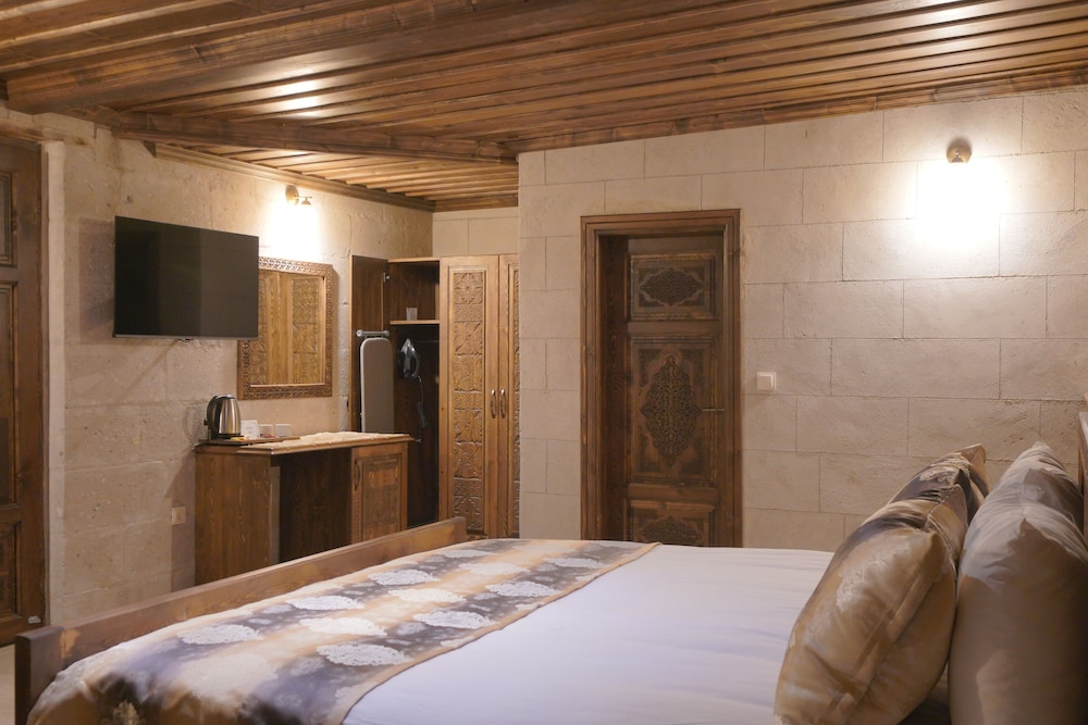 EXCLUSIVE, DOUBLE BED