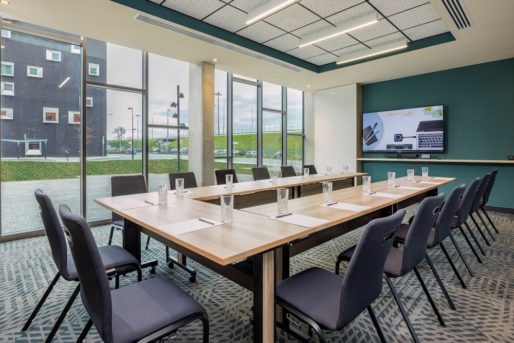 Courtyard by Marriott Paris Charles de Gaulle Central Airport 25/31