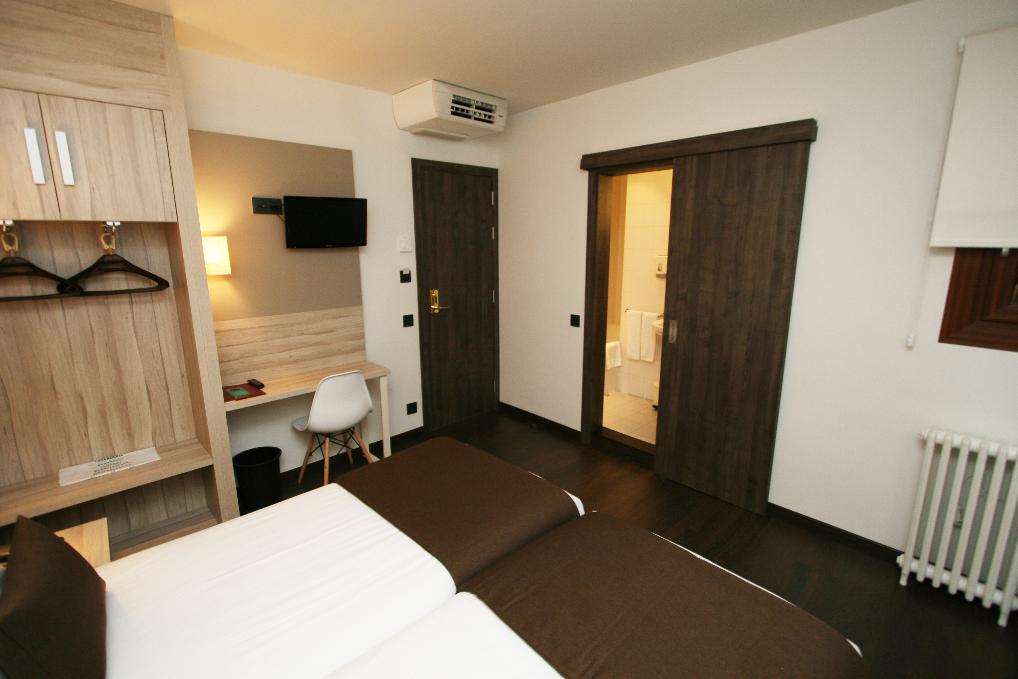 Inner, Double or Twin Bed