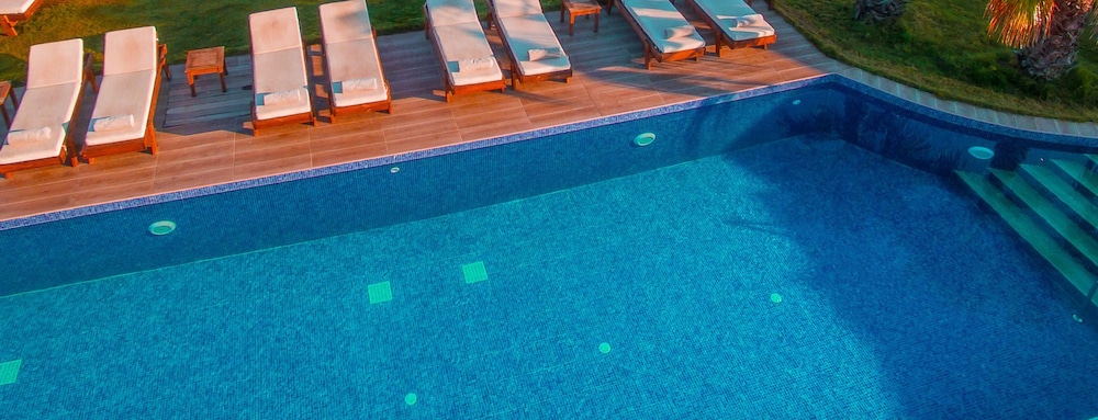 Cretan Beach Resort Hotel 53/57