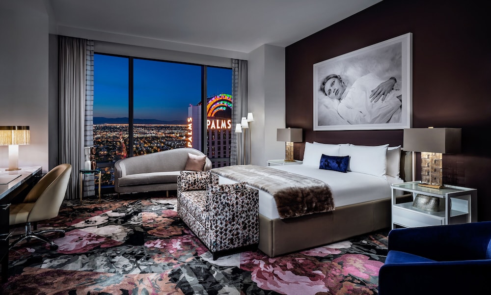 1 BEDROOM, FANTASY, PENTHOUSE