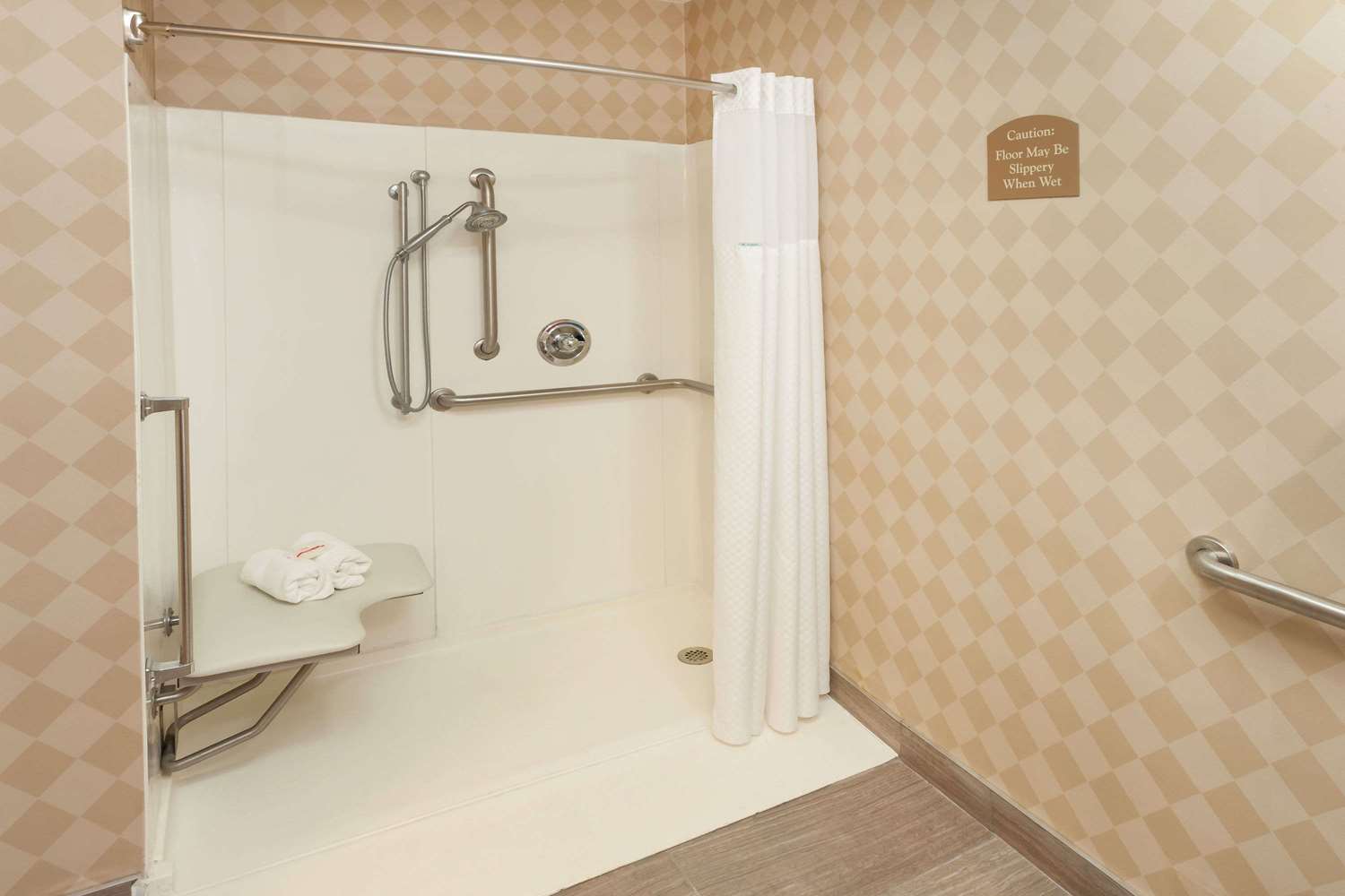 Galesburg Inn and Suites 42/42
