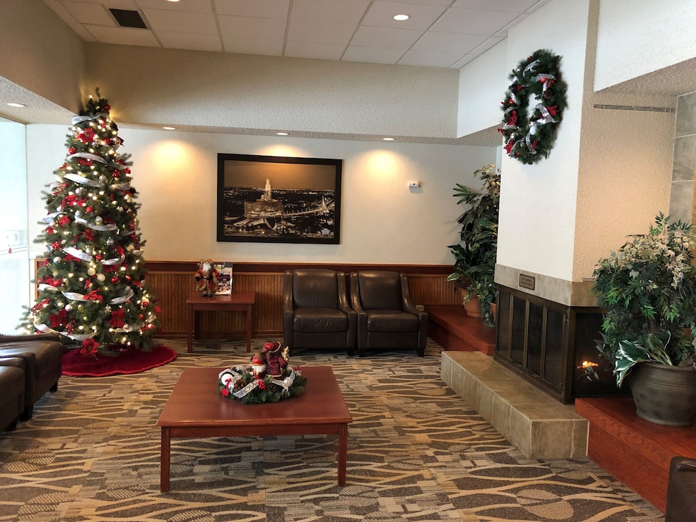 Canad Inns Destination Centre Windsor Park 44/51