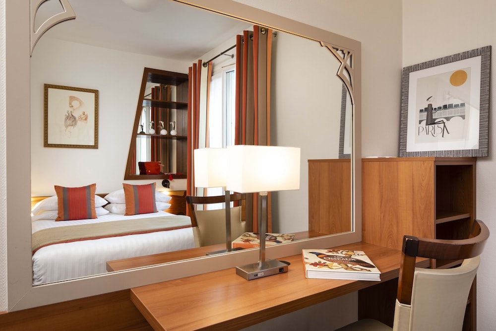 Grand Hotel Des Balcons 3/40