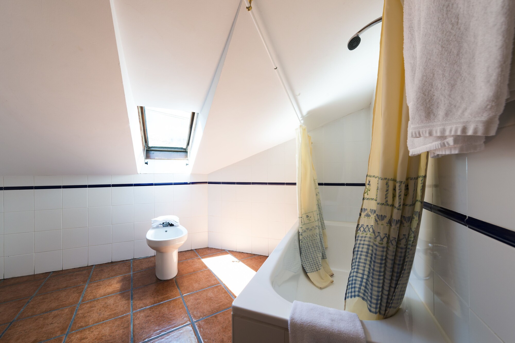غرفة بسرير كوين، HOTEL RURAL VALLE DE ANCARES 5/5