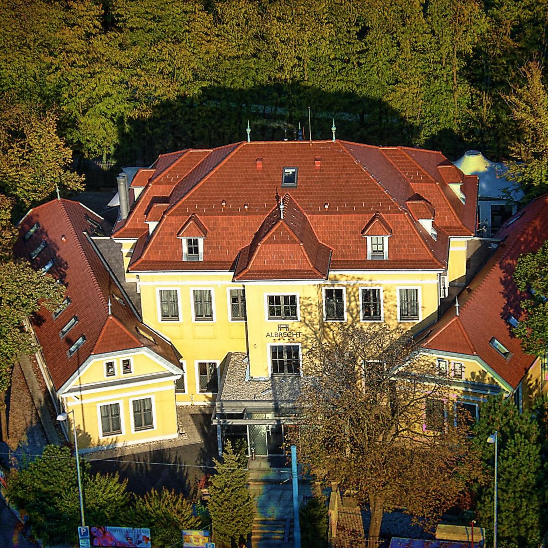 Albrecht Hotel 45/50