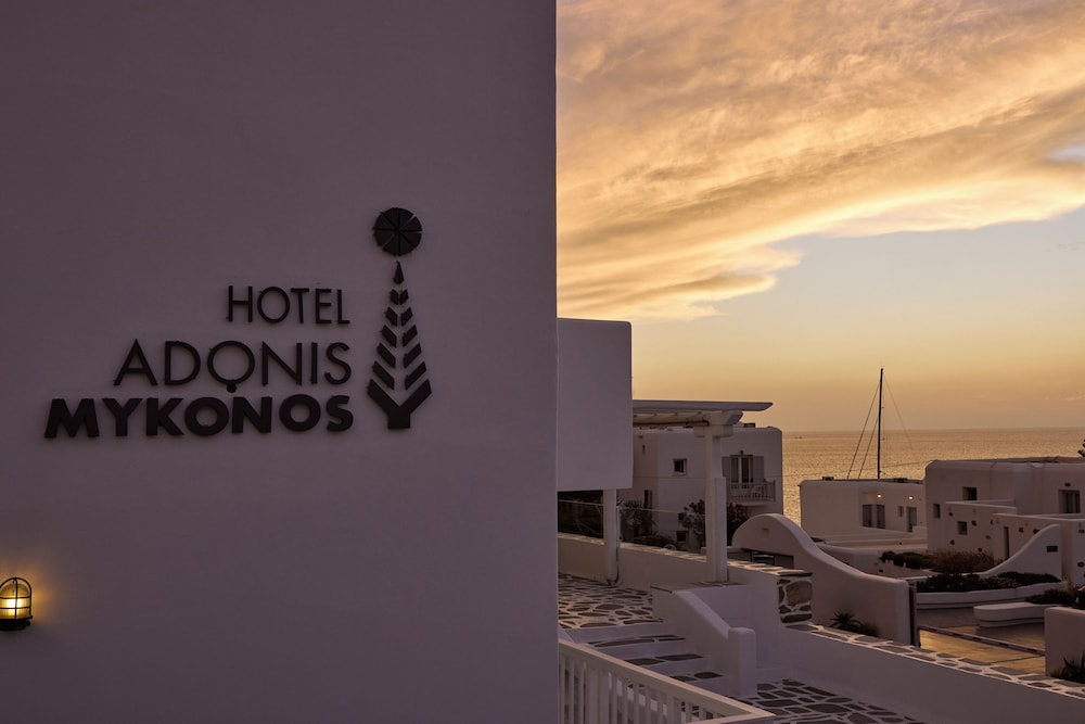 Mykonos Adonis Hotel 3/76