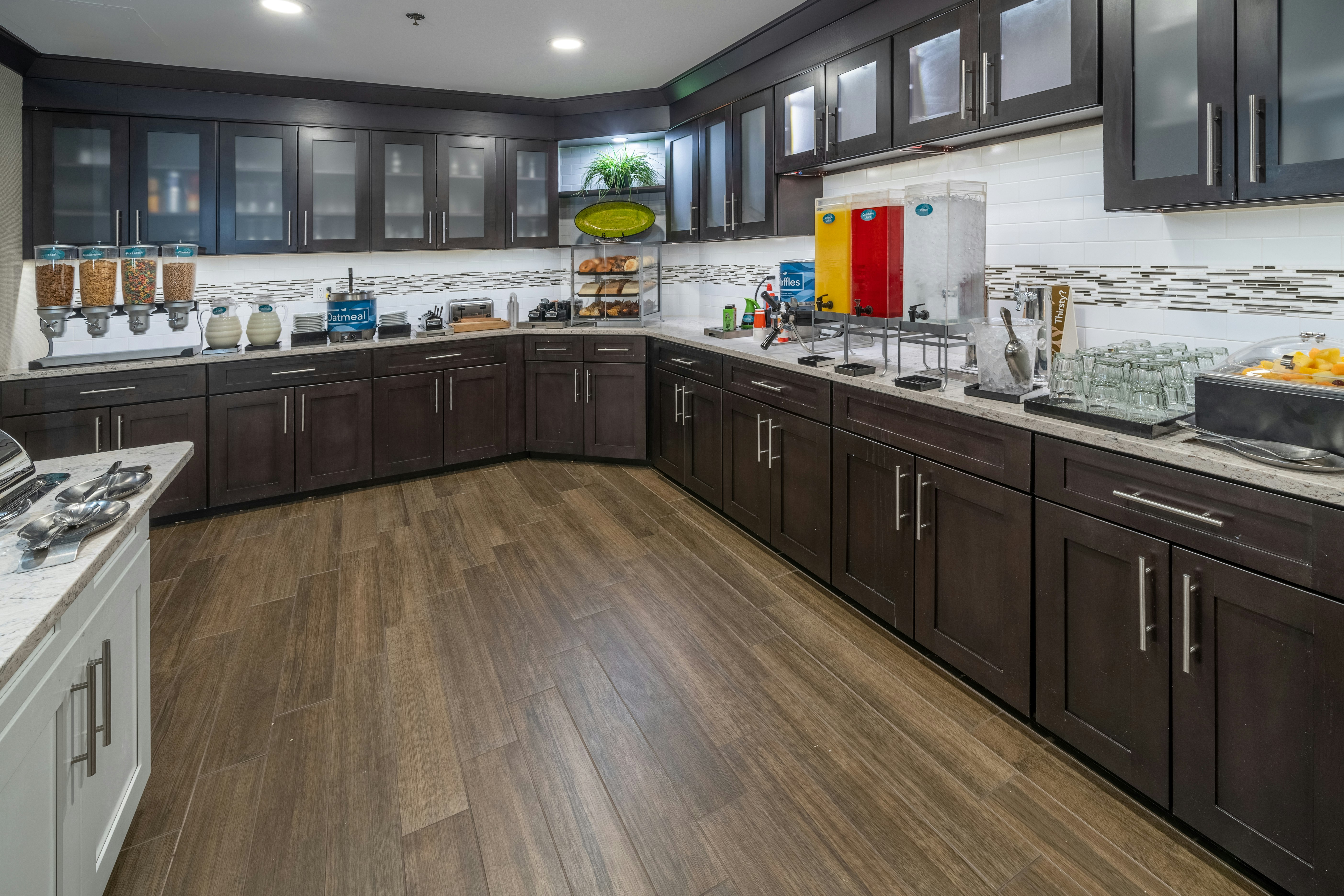 Homewood Suites by Hilton Philadelphia-Valley Forge 34/37