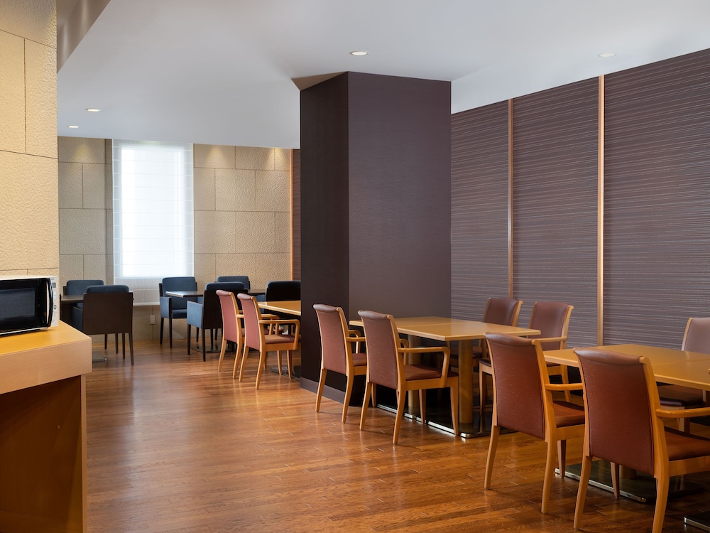 Ana Crowne Plaza Chitose 71/78