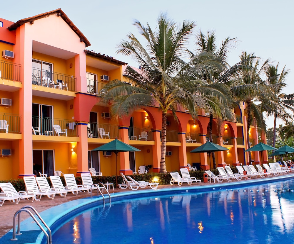 Grand Decameron Complex Bucerias A Trademark All Inclusive 8/76