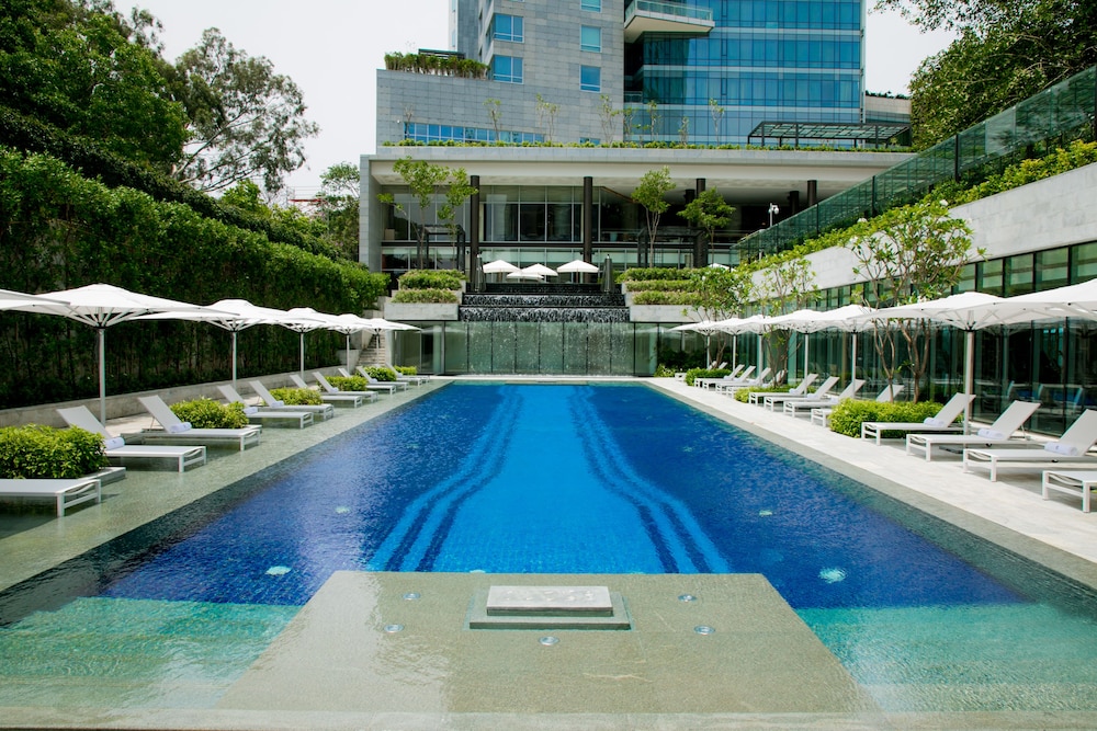 Four Seasons Hotel Bengaluru At Embassy One 38/75