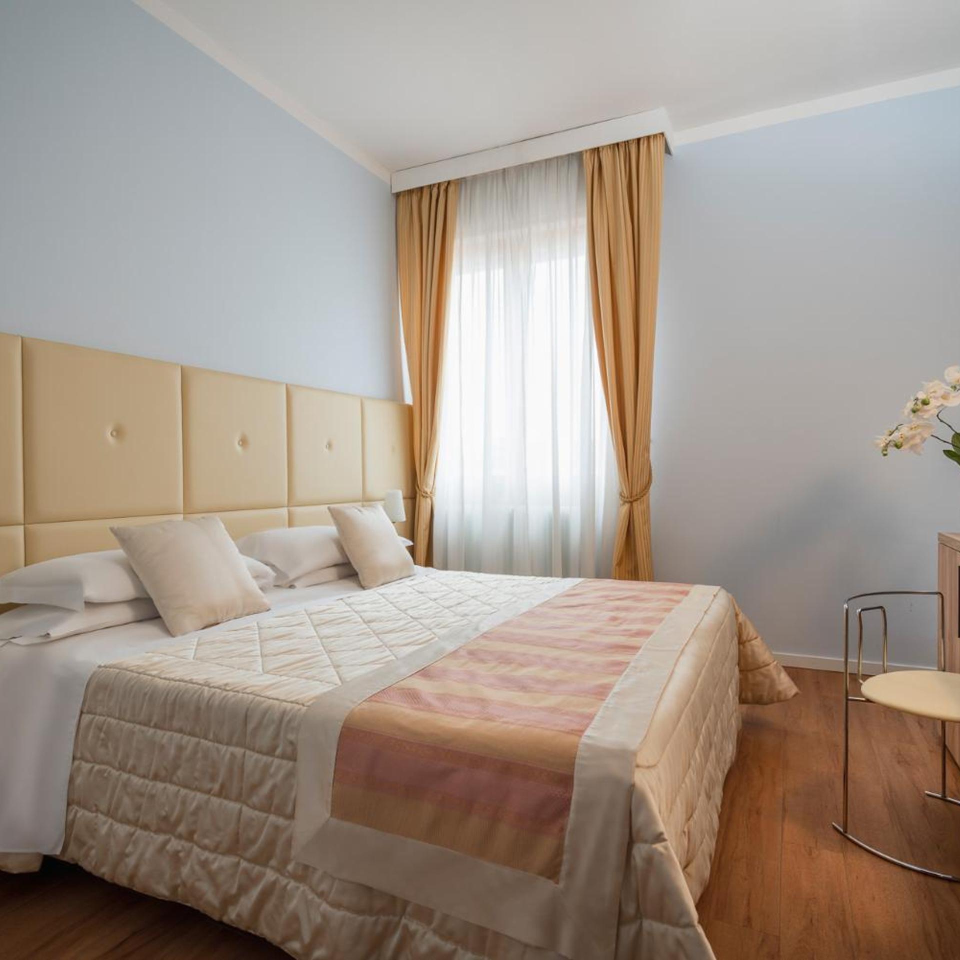 Standard, Double or Twin Bed