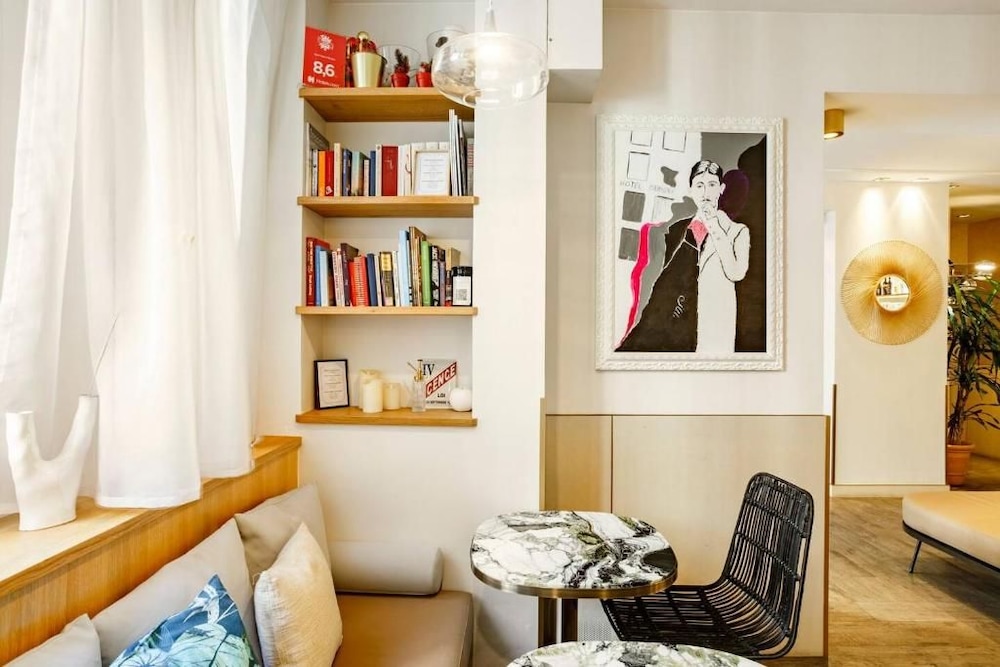 Hotel Opera Marigny 42/62