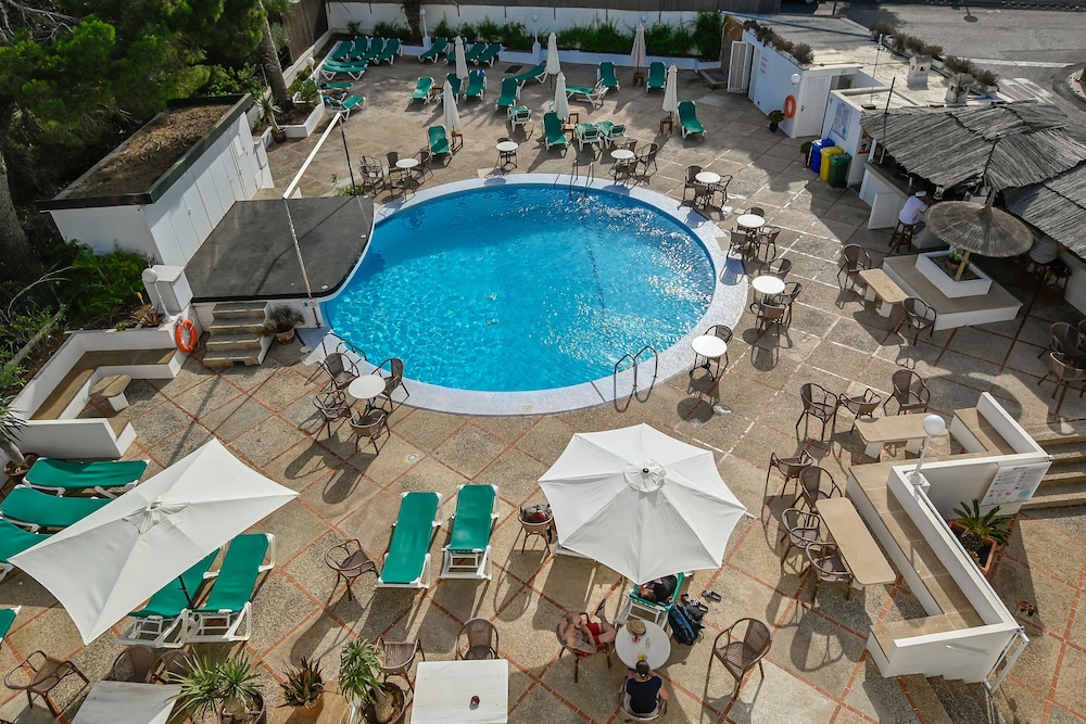 Pinos Playa Hotel 48/50