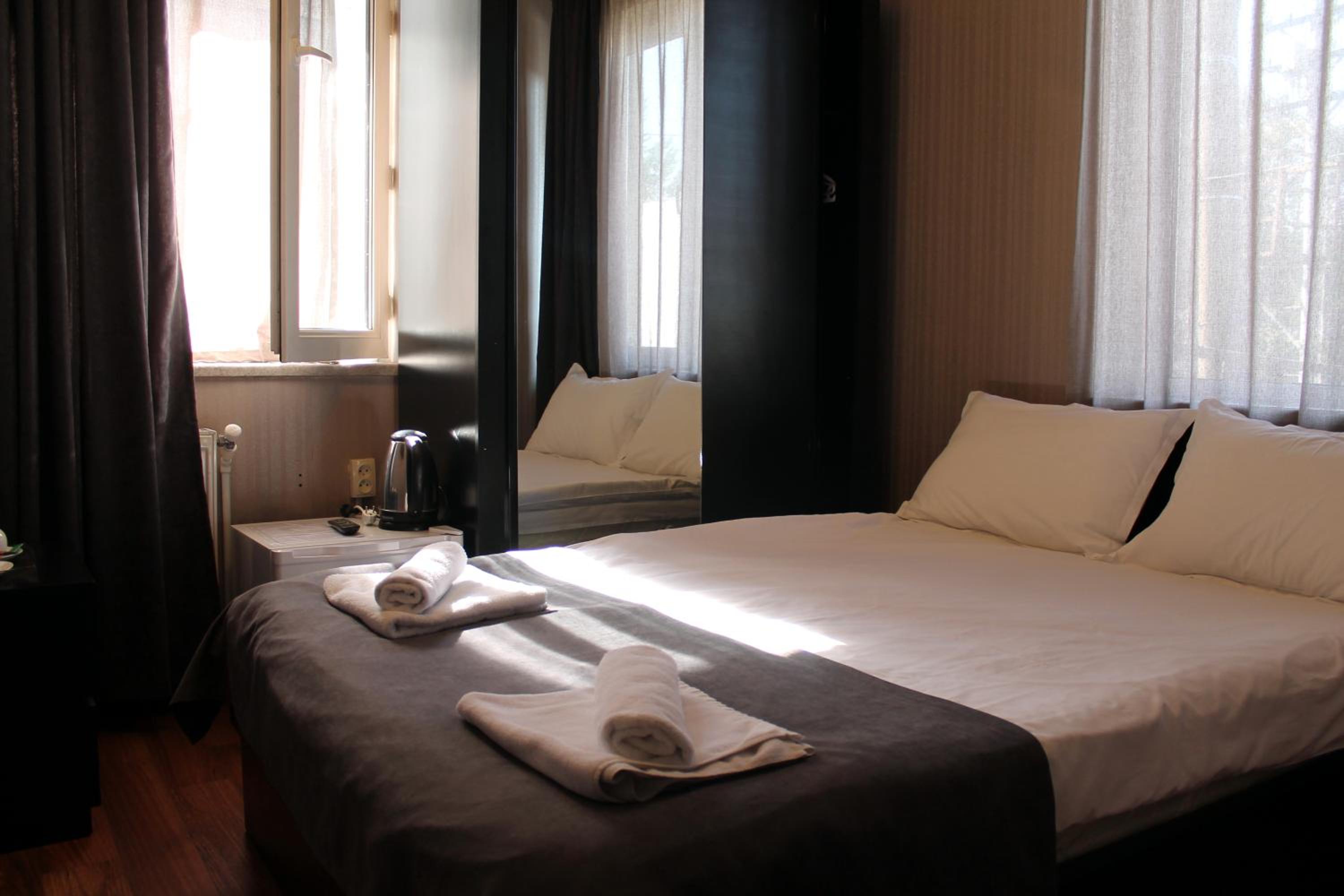 ECONOMY, DOUBLE BED