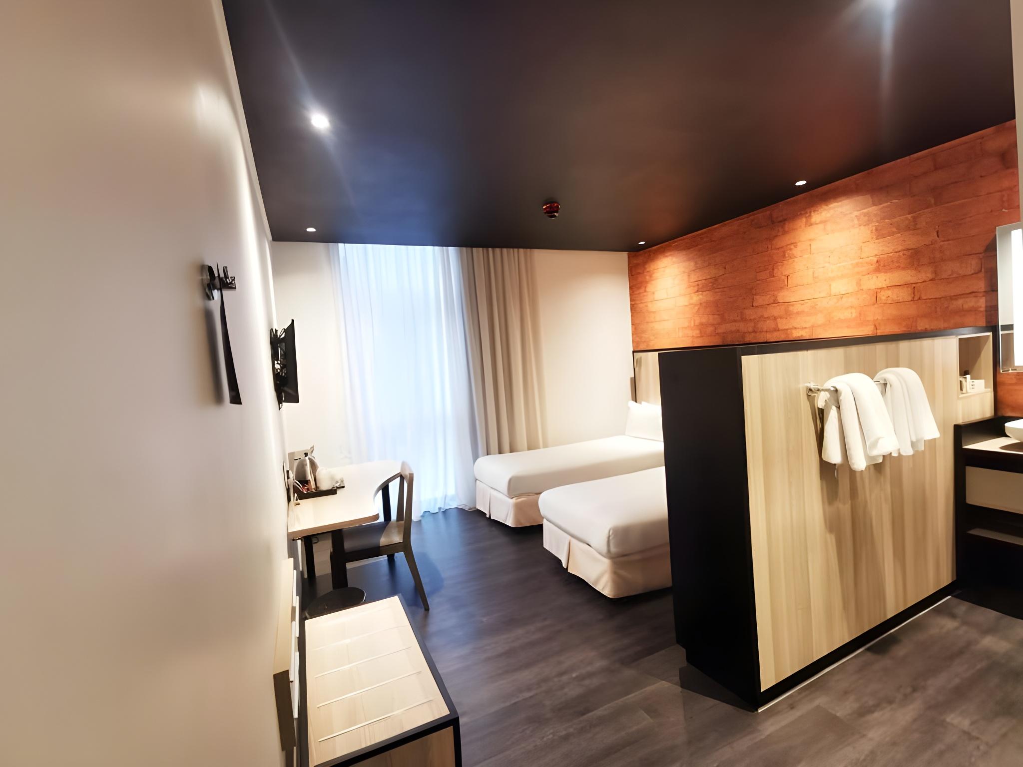 جناح مع أريكة، Onomo Hotel Durban 2/2