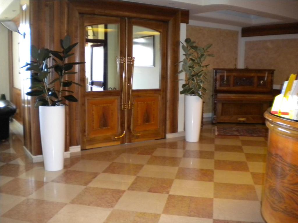 Hotel Continental Lovere 5/32