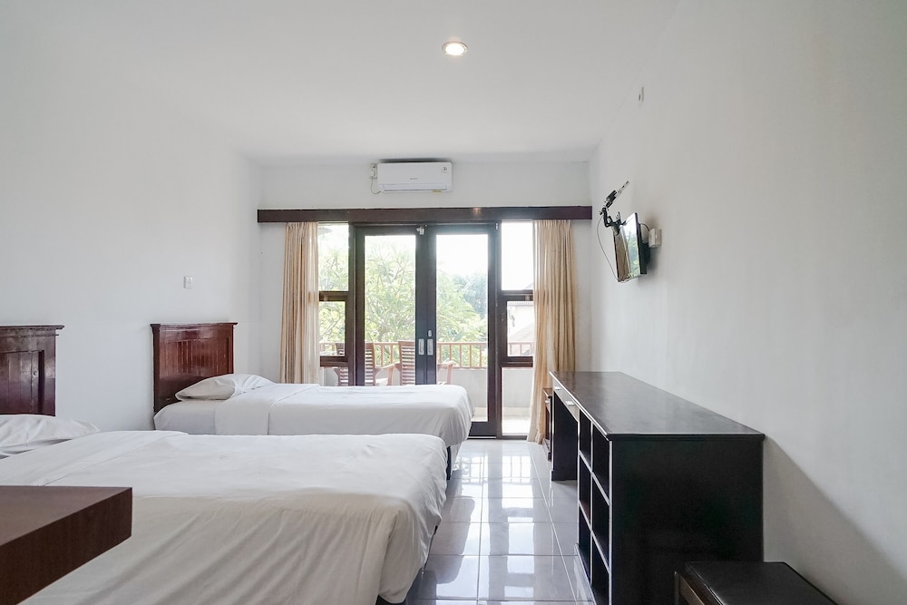 Deluxe, Twin Beds