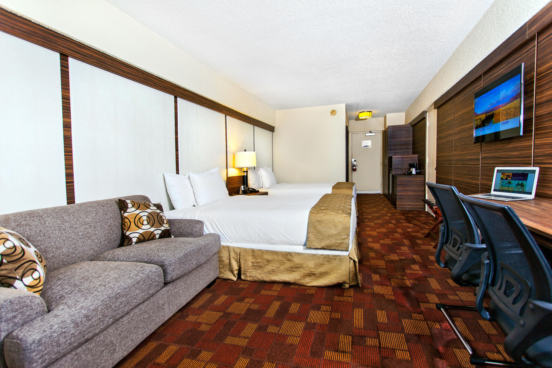غرفة قياسية رباعية، The Garden Hotel and Resort 2/3
